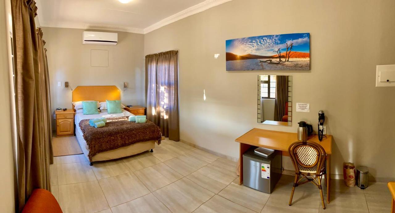 Schuetzenhaus Guesthouse Keetmanshoop Esterno foto