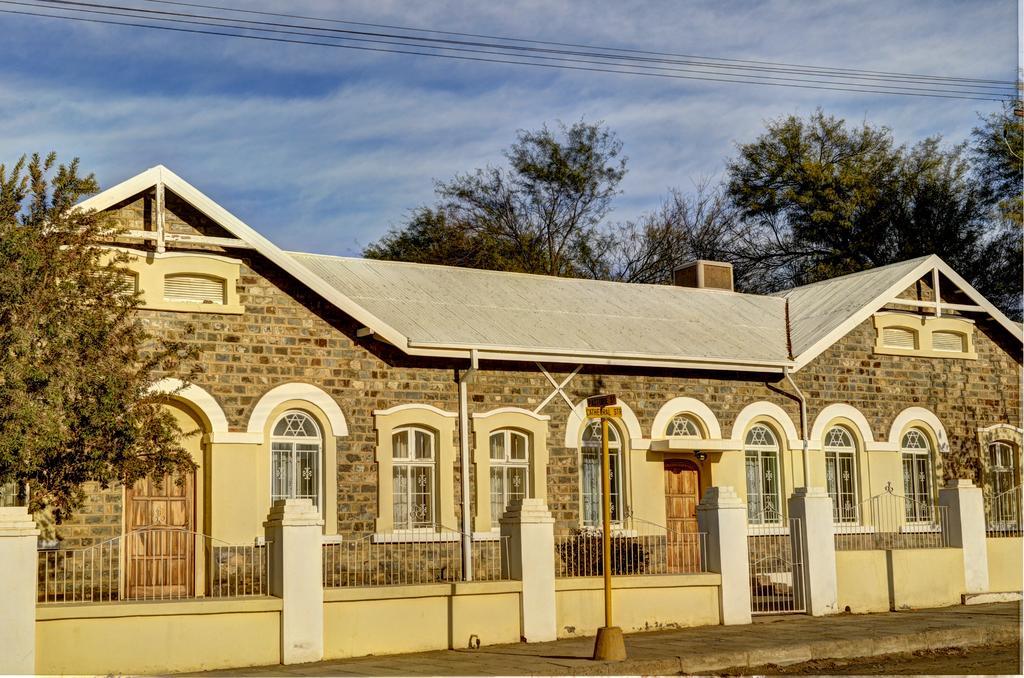 Schuetzenhaus Guesthouse Keetmanshoop Esterno foto